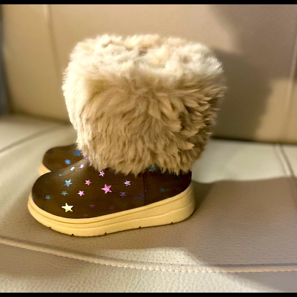 (Toddler) Cat & Jack & Olive Eddie Faux Fur Boots (NWOT), Size 5M (2 Pair): $20 - Picture 10 of 16